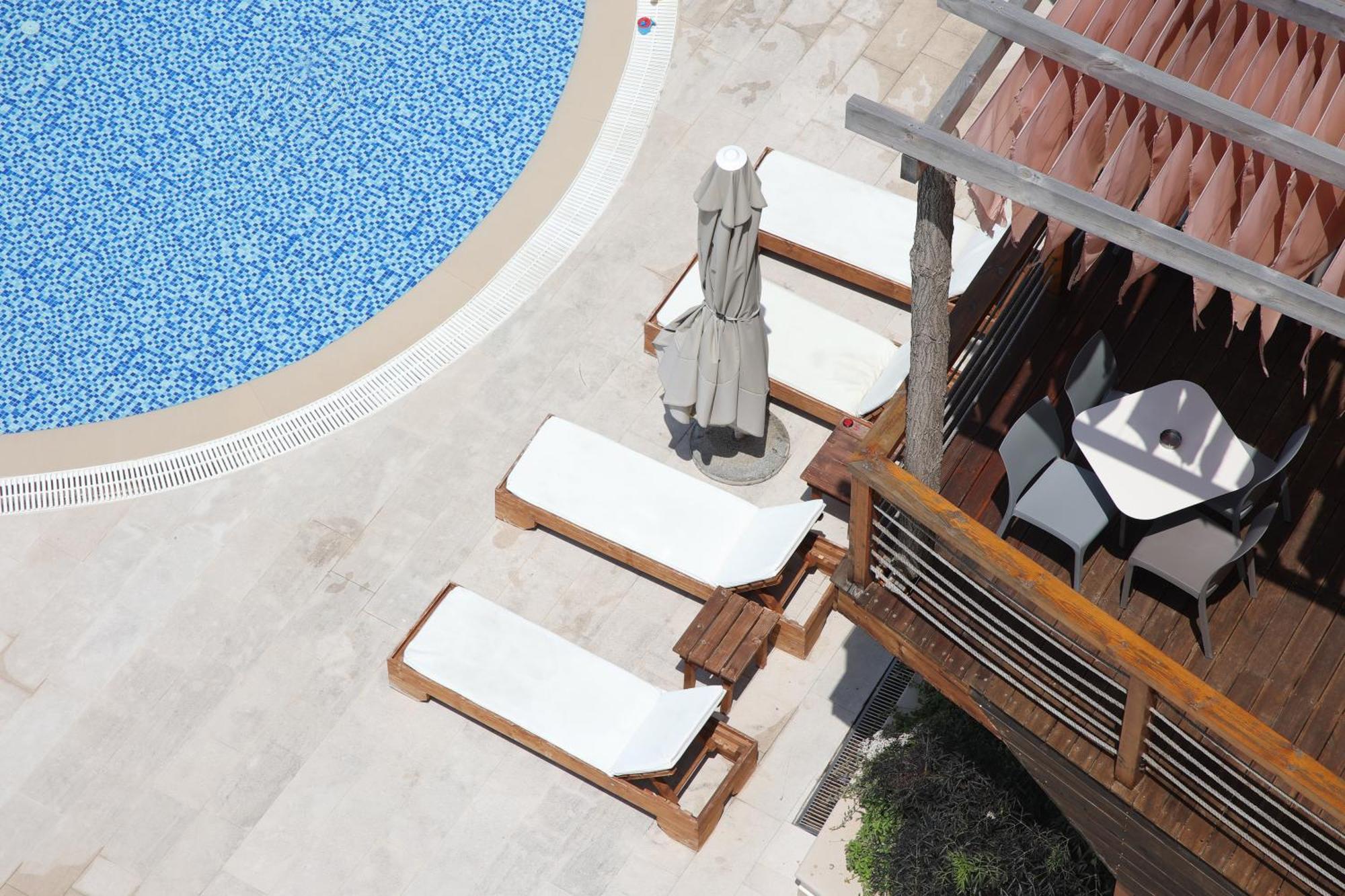 Harbour Hotel